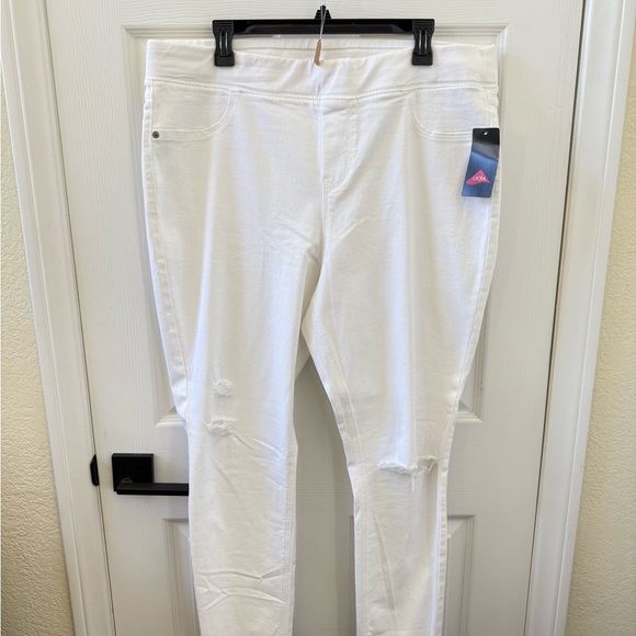 Old Navy Denim - Old Navy Women's White Skinny Jeans